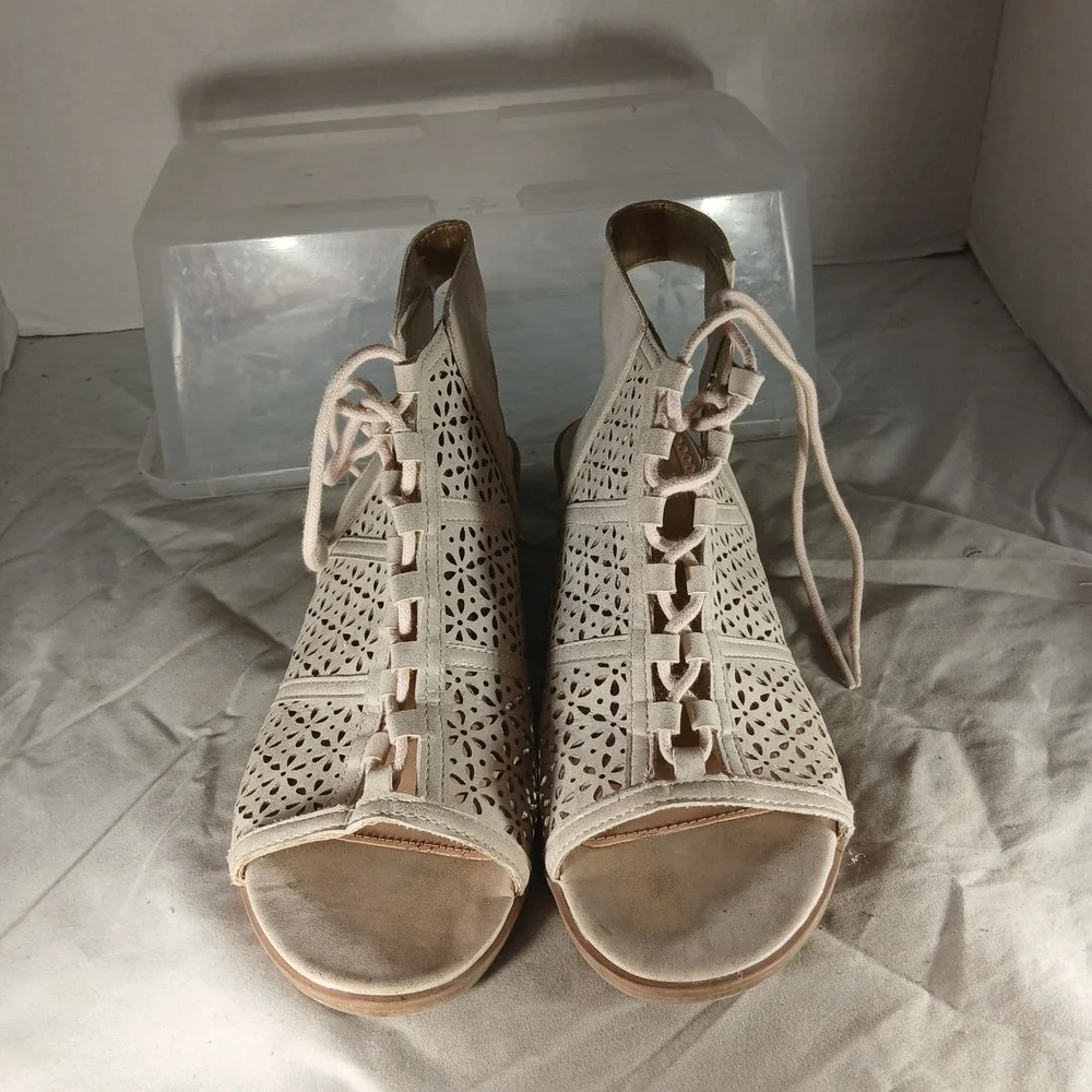 Wonder Nation Lace‎ Up Block Heel Sandals Size 5 Champagne Gold Laser Cut Boho